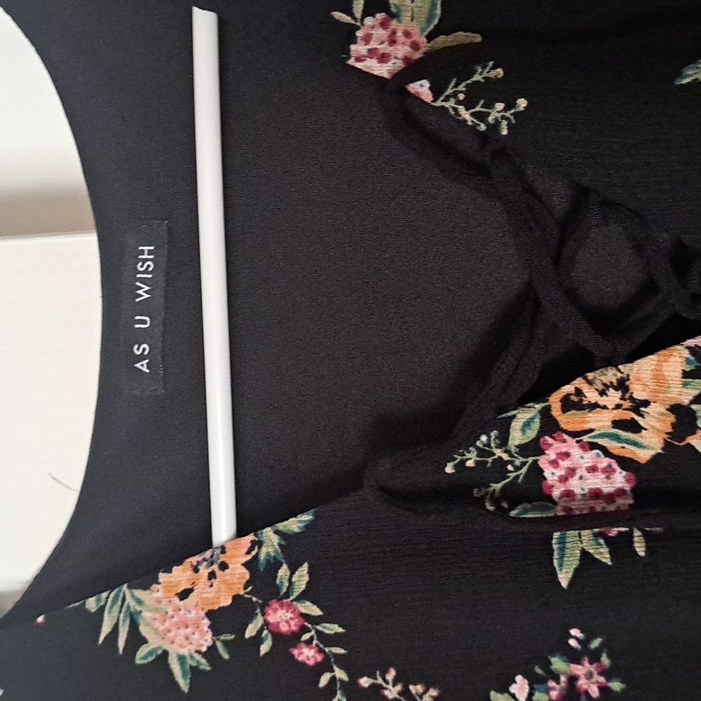 Dress - Picture 2 of 4